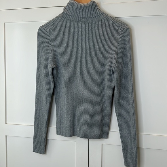 Gap Gray Long Sleeve Turtleneck stretch Ribbed Sweater size: Large - Picture 5 of 5
